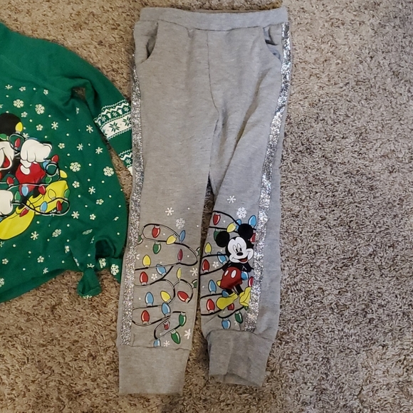 4T mickey mouse outfit - Picture 3 of 3